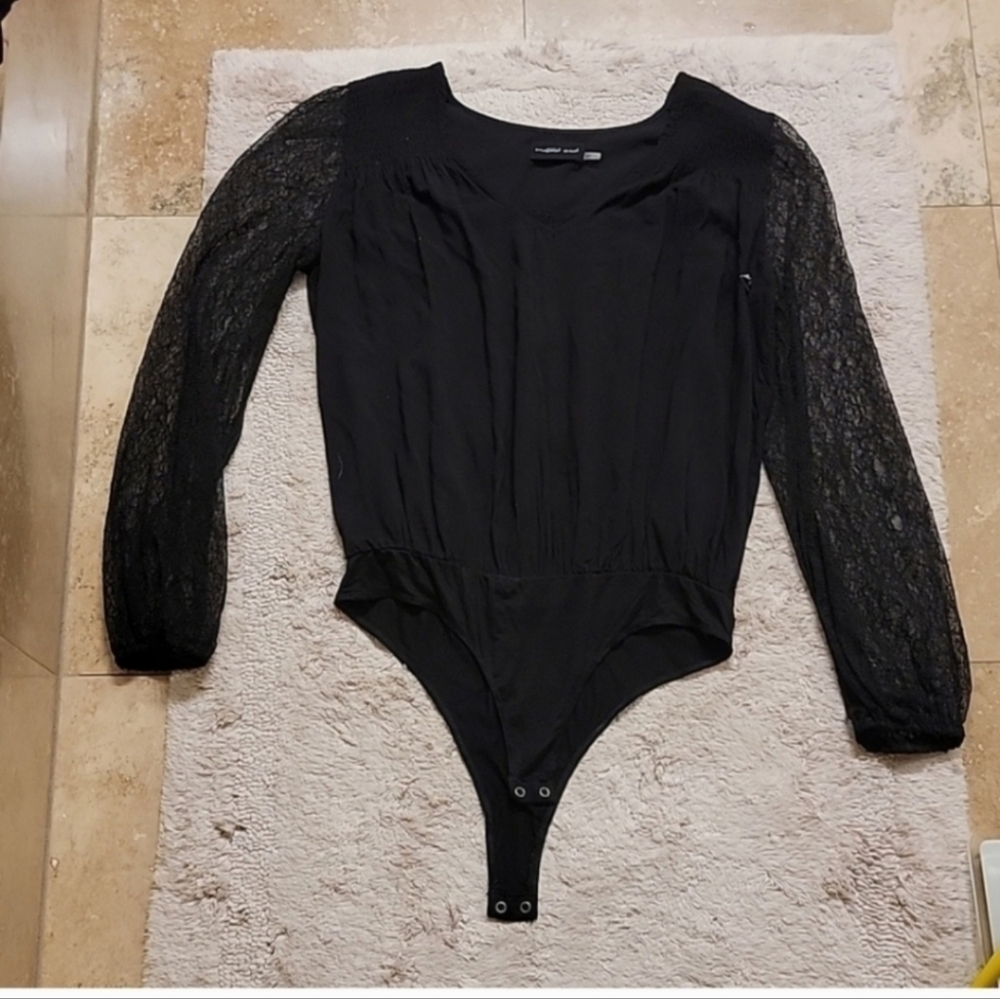 Lace sleeves body size M